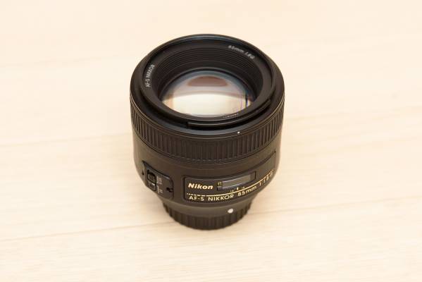 【美品】 ニコン AF-S NIKKOR 85mm f/1.8G 　【中古】