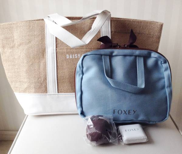 FOXEY フォクシー　ノベルティリネンバッグ　ソーイングセット