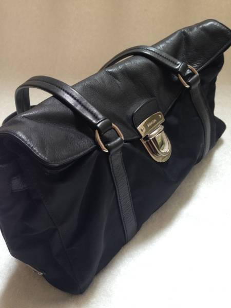 PRADA 中古ショルダーバッグ 必ず本物