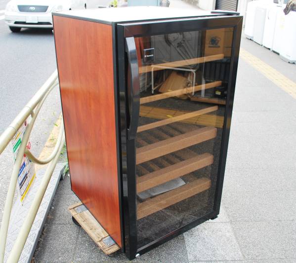 生活家電 【美品】ワインセラー ツインバード TWINBIRD HR-D901