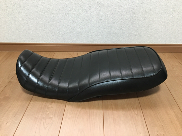 ☆zrx1100 1200 タックロールシート 中古美品☆ ZRX1200ダエグの ☆zrx1100 1200 タックロールシート 中古美品☆ ZRX1200ダエグの