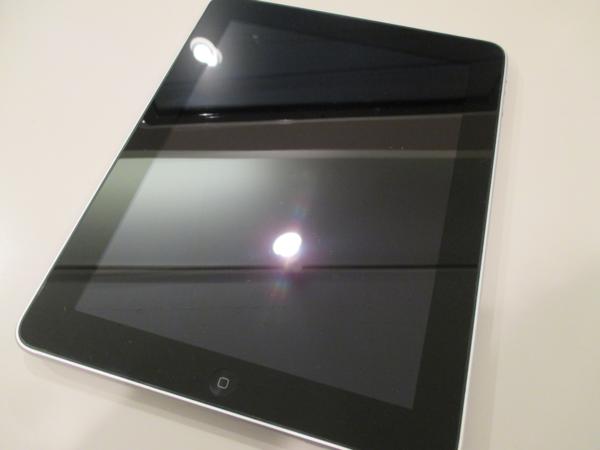 ☆Apple iPad Wi-Fi 16GB ブラック 中古 本体のみ☆
