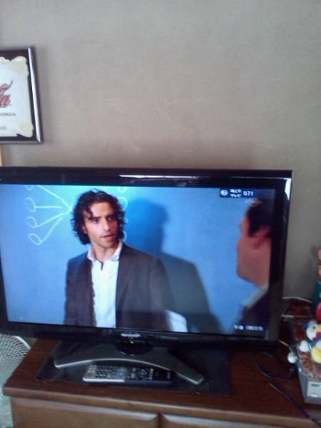 2011年製　シャープ　アクオス