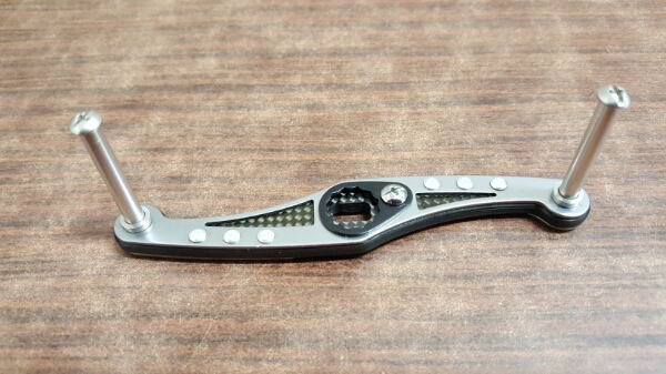 中古美品 ダイワ TDジリオン 7.3リミテッド 純正ハンドル 90mm