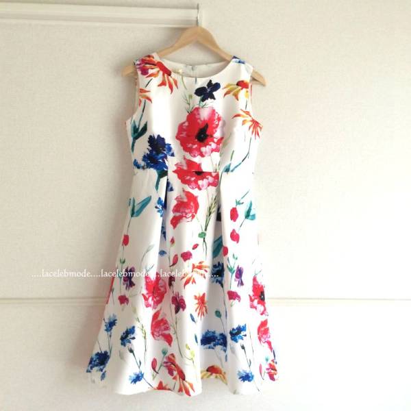 新品★今季16SS 水彩画タッチフラワー柄 美ワンピースＭ