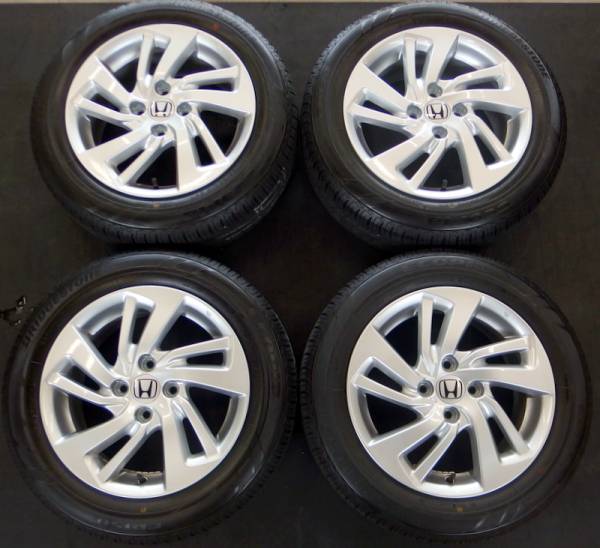 フィット純正１５インチ+１８５／６０Ｒ１５　イボ付きタイヤ　