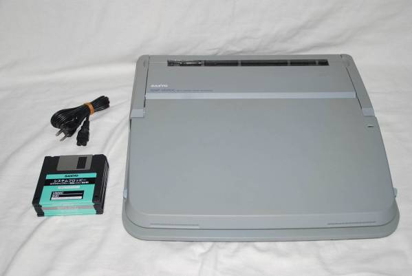 ★　SANYO　サンヨー　★　カラー液晶ワープロ　【 SWP-V500C 】