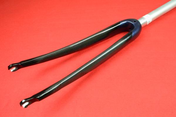 新品★カーボンフォーク★3K Carbon★1-1/8★700Cロードバイク用