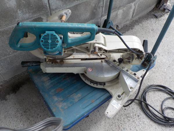 ★☆マキタ 電動卓上8型 スライドマルノコ LS0811 丸のこ☆★