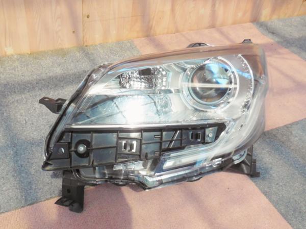 ◇ B21A デイズルークス 純正 左ヘッドライト HID 26075-6A01D 自動車