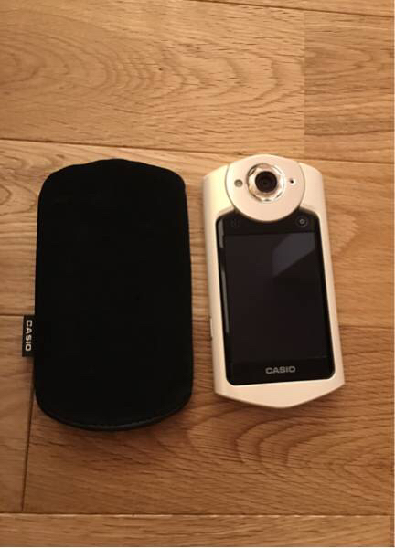 完売 自撮り デジカメ CASIO カシオ TR60 wifi 回転 若槻千夏