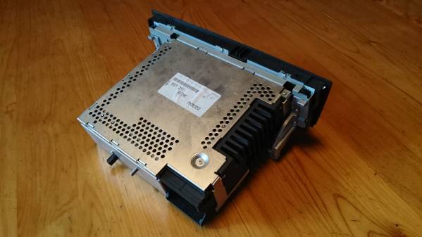 BMW116純正　ALPINE　CDチューナー