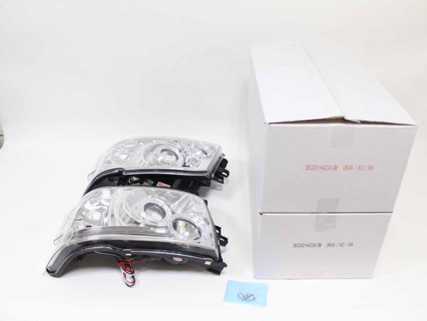 ★SONAR ハイエース200系 ヘッドライト　RHD　左右セット　新品