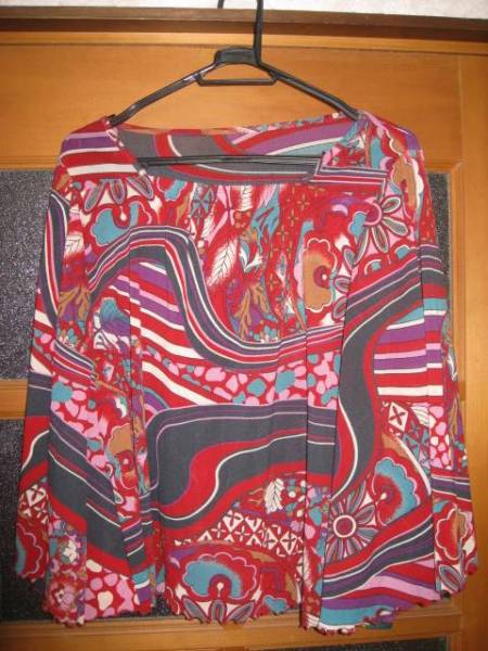 新品！綺麗な柄の。ケープ風なチュニック。詩仙堂