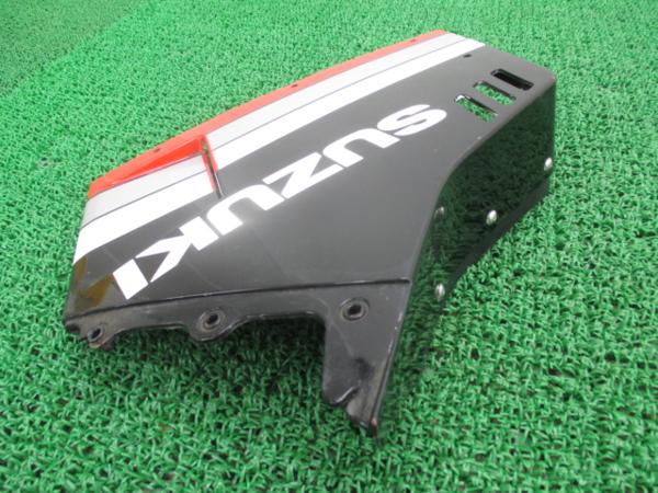 GSX-R750純正右サイドカウル黒☆▽GR71F(27A0)修復素材に！