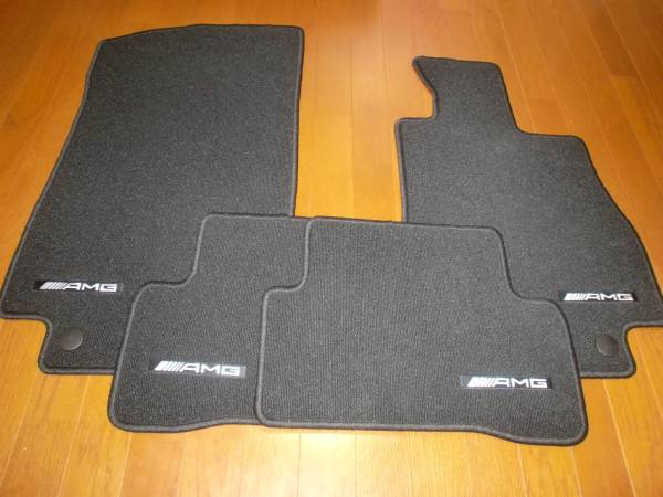 ☆新古☆ベンツ 純正 AMG フロアマット W/S 205 Cクラス 1台分