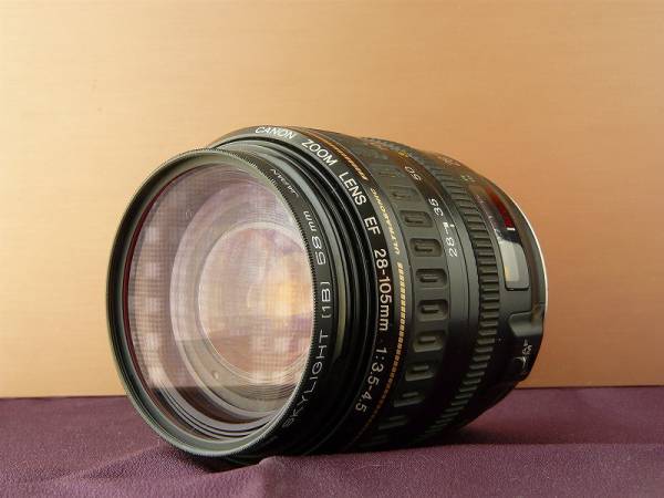 キャノンZOOM LENS EF28-105mm1:3.5-4.5フィルター付 綺麗です