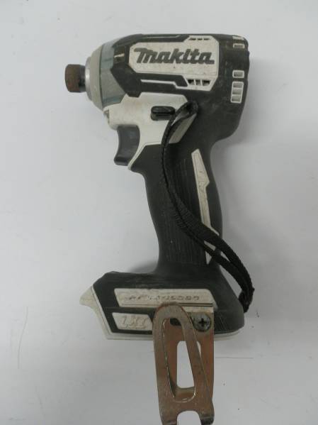 ZV842Z11 makita インパクトドライバ TD160D 本体のみ