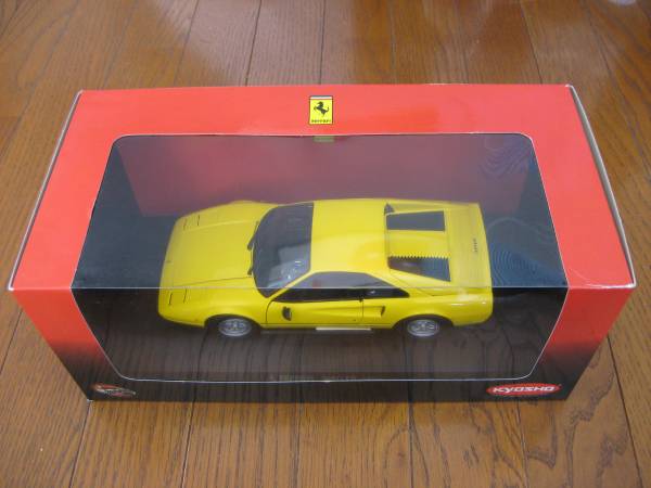 中古！即決！京商 1/18 フェラーリ 308GTB(1976) イエロー フェラーリ