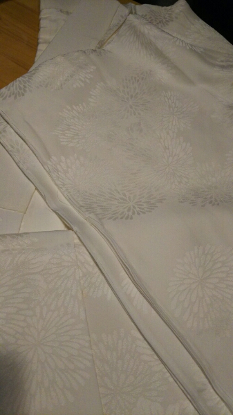 ◆菊の地紋♪正絹長襦袢◆上質紋綸子 裄65 留袖等に 訳あり