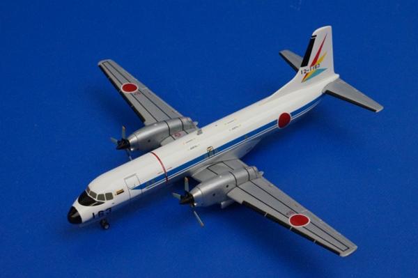 全日空商事 1⁄200 航空自衛隊 YS-11EA #1163 完成品 入間基地 YS-11EB :