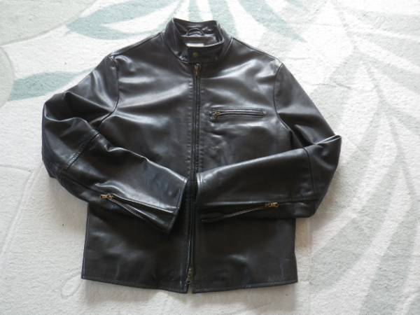 イタリア製　シングルライダースレザージャケット　薄手　中古