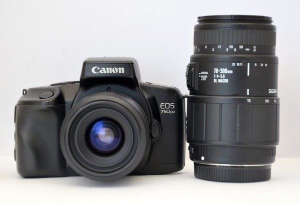 ★ CANON EOS 750 QD + 35-70mm +SIGMA 70-300mm レンズセット