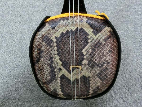 沖縄 伝統楽器 三線 合皮 ケース付き 4OSK-553