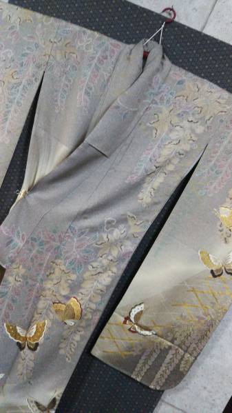 【おとぎや】　辻が花に蝶柄振袖　未使用　難あり　正絹