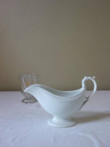 フランスアンティーク　クレイユ　レリーフ　白色　ソーシエール