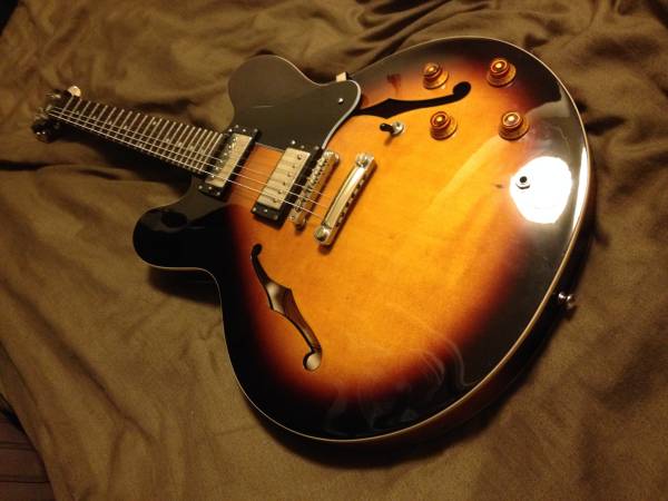 Epiphone エピフォン セミアコ Dot 中古