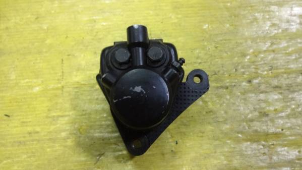 Z500FX Z500B 右 キャリパー サポート ダブル 95 Z400FX 中古品