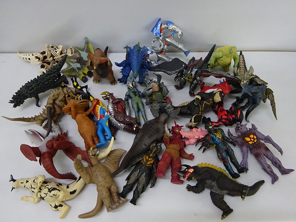 処分 ウルトラマン 怪獣シリーズ ソフビ 計29点まとめ売り