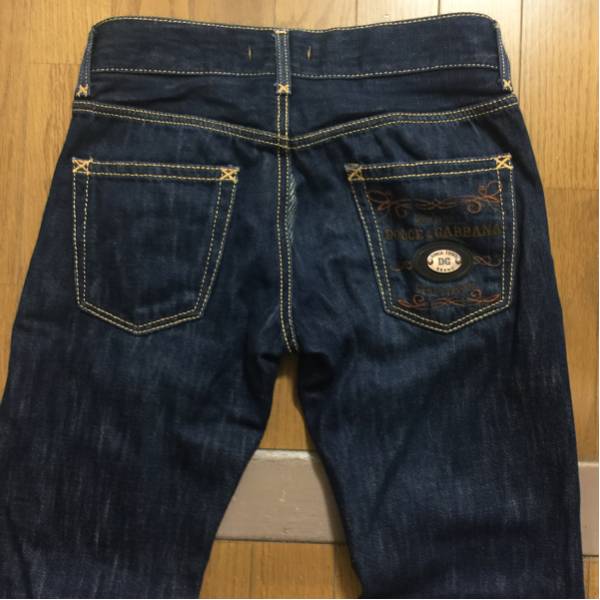 ドルチェ&ガッバーナDGプレート加工刺繍デニムG3S6CD/G8381