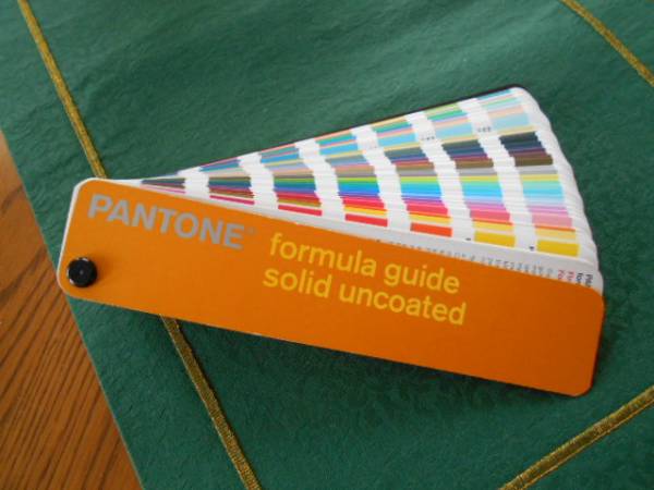 PANTONE | パントン PLUS 色見本 色見本帳「PANTONE」フォーミュラ