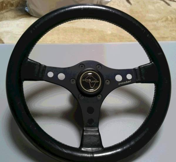 皮巻き上げ　ステアリング　３４ｃｍ