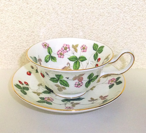 ウェッジウッド ワイルドストロベリー カップ＆ソーサー　 新品