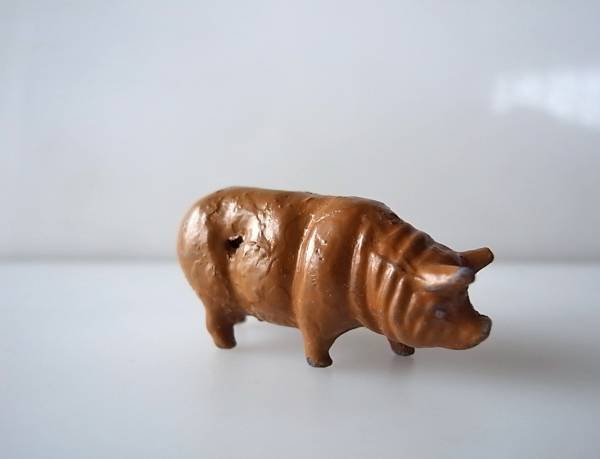 イギリスアンティーク 鉛 ミニチュアオブジェ 豚 動物フィギュア 雑貨 売買されたオークション情報 Yahooの商品情報をアーカイブ公開 オークファン Aucfan Com