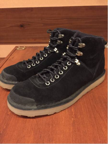 美品ナイキエアマグマ25.5cmスウェード黒