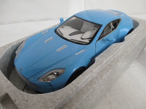 AUTOart Aston Martin 1⁄18 One-77 ONE-77 1:18 TIFFANY BLUE Car アストン