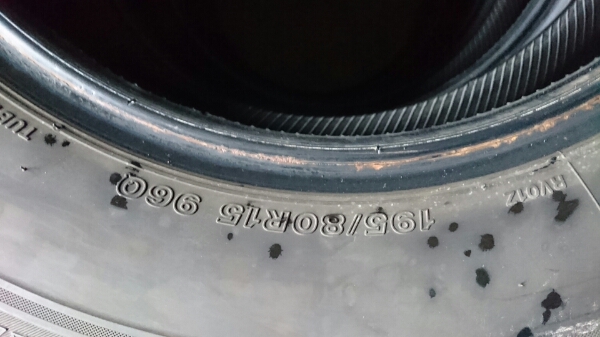 195/80R15 ブリジストン スタッドレス ハイエース レジアス