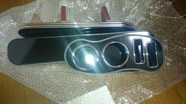 未使用、保管品スズキ ソリオ MA15S フロントテーブル