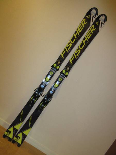  FISCHER フィッシャーRC4 SL WORLDCUP 165cm＋RC4 Z17(レーシング)｜売買されたオークション情報、yahooの商品情報をアーカイブ公開 - オークファン レーシング