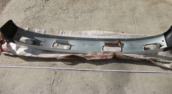 未使用4Tフロントバンパー旧車トラックいすゞ純正？旧車_3