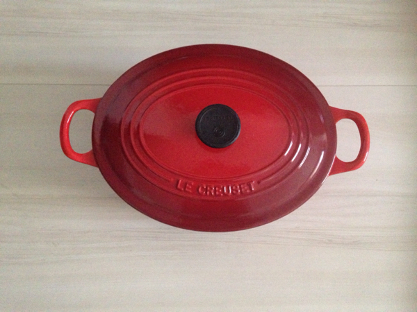 一度のみ使用ルクルーゼオーバル鍋赤 ｜ル・クルーゼ(Le Creuset) 鋳物 