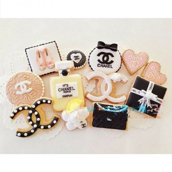 シャネルお好きな方に 口紅 香水４点クッキー型クッキーカッター_3