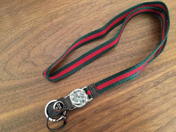Gucci ネックストラップ