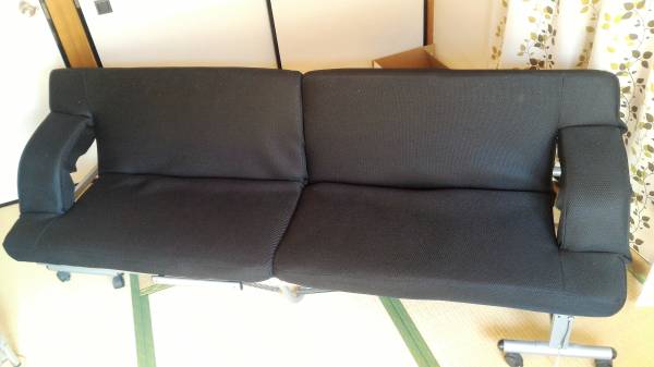 即決★折り畳み可能　ソファベッド