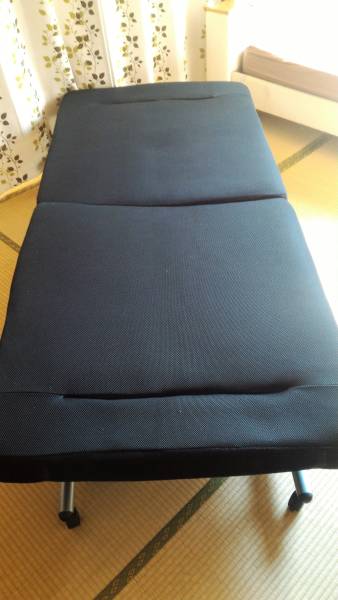即決★折り畳み可能　ソファベッド