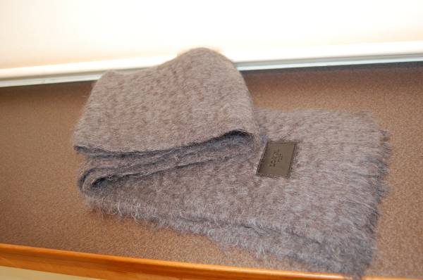 ☆売切り☆〈JD〉温かいです★かなり美品★ＬＯＥＷＥ【ロエベ】ロエベ　モヘヤ　マフラー